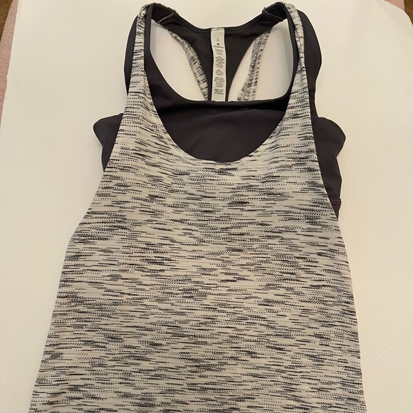 Lululemon bundle - Picture 3 of 5